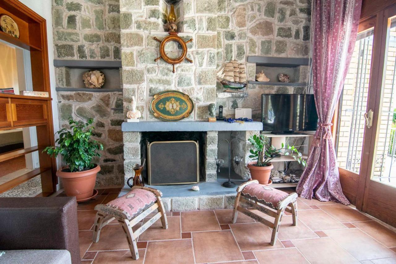 Clio Beach House By Travel Pro Services - Metochi Halkidiki Созополь Экстерьер фото