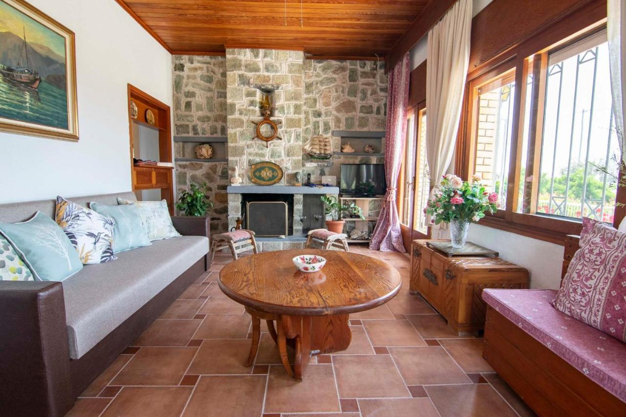 Clio Beach House By Travel Pro Services - Metochi Halkidiki Созополь Экстерьер фото